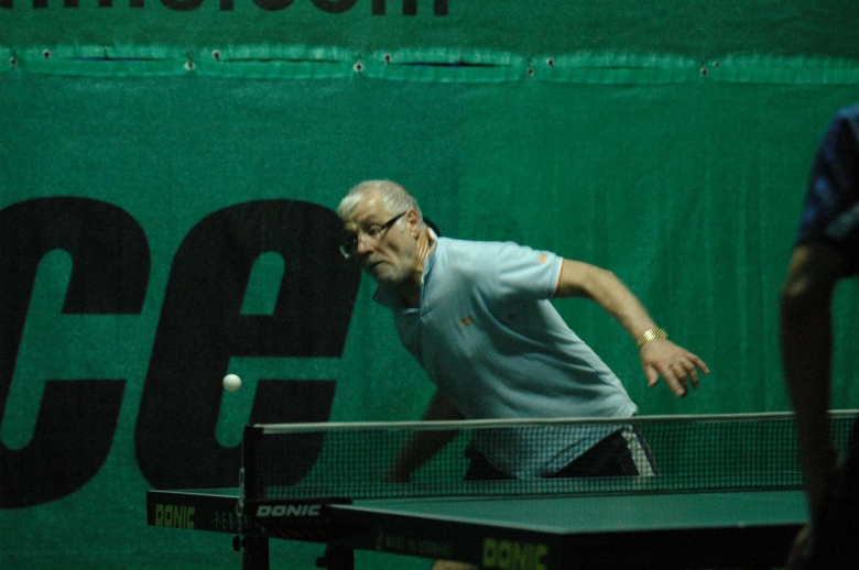 Борис Борисович - настольный теннис фото