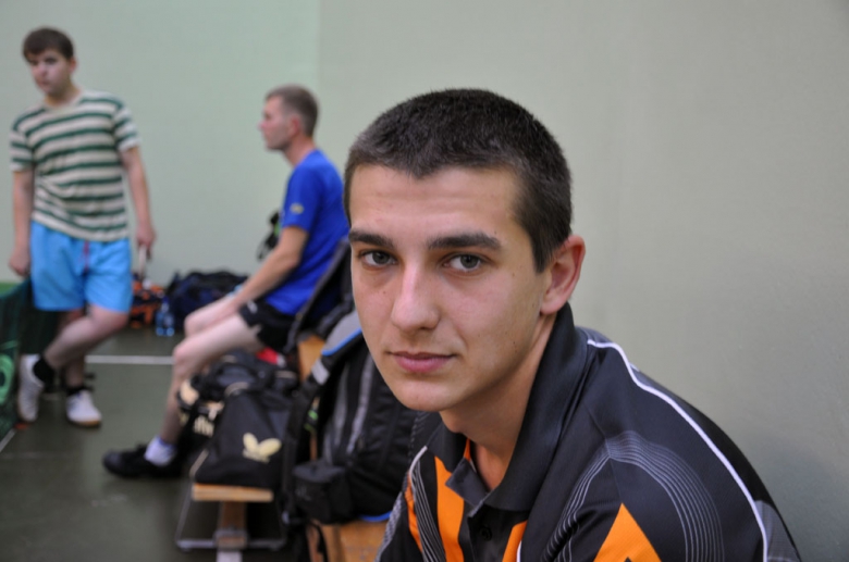 Сибирцев младший - настольный теннис фото