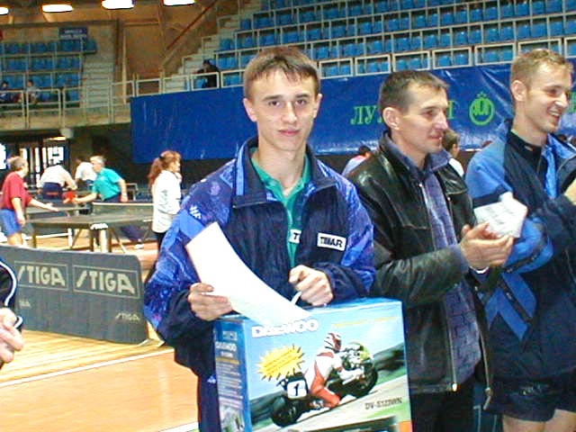 Попов Дмитрий - настольный теннис фото