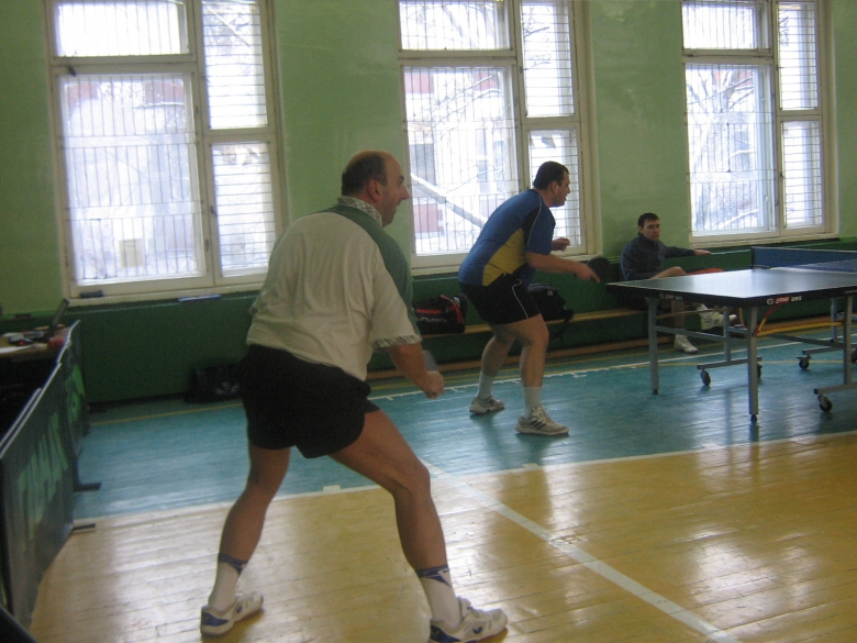 Искендеров Иван - интересный стиль игры - настольный теннис фото