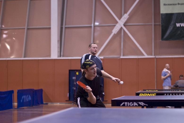 Роман Бакалин - настольный теннис фото