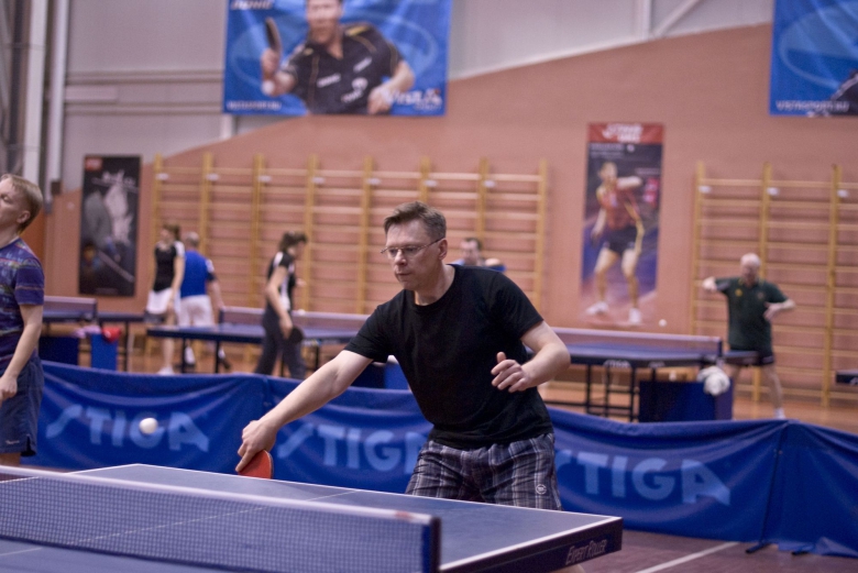 Олег Сурин - настольный теннис фото