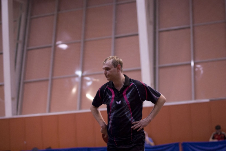 Алексей Бушлаков (недоволен...) - настольный теннис фото
