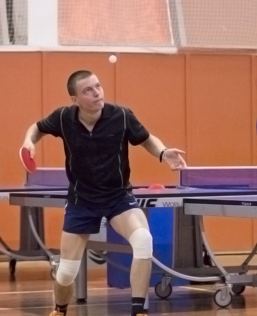 Подача Саши Щукина - настольный теннис фото