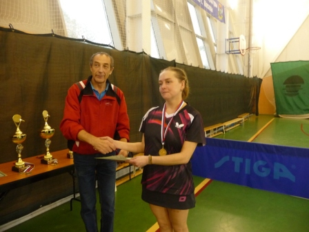 Бурцева Ольга  -  3 место в категории 31-45 лет - настольный теннис фото