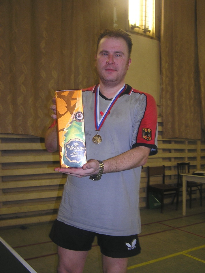 Серебряный призер - настольный теннис фото